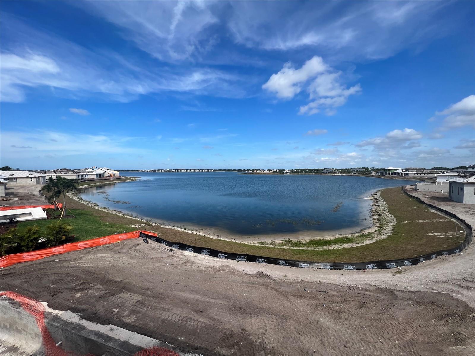 LAKEHOUSE COVE - Residential