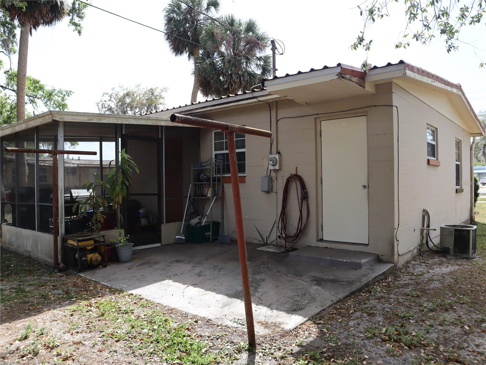 DELTONA LAKES UNIT 06 - Residential