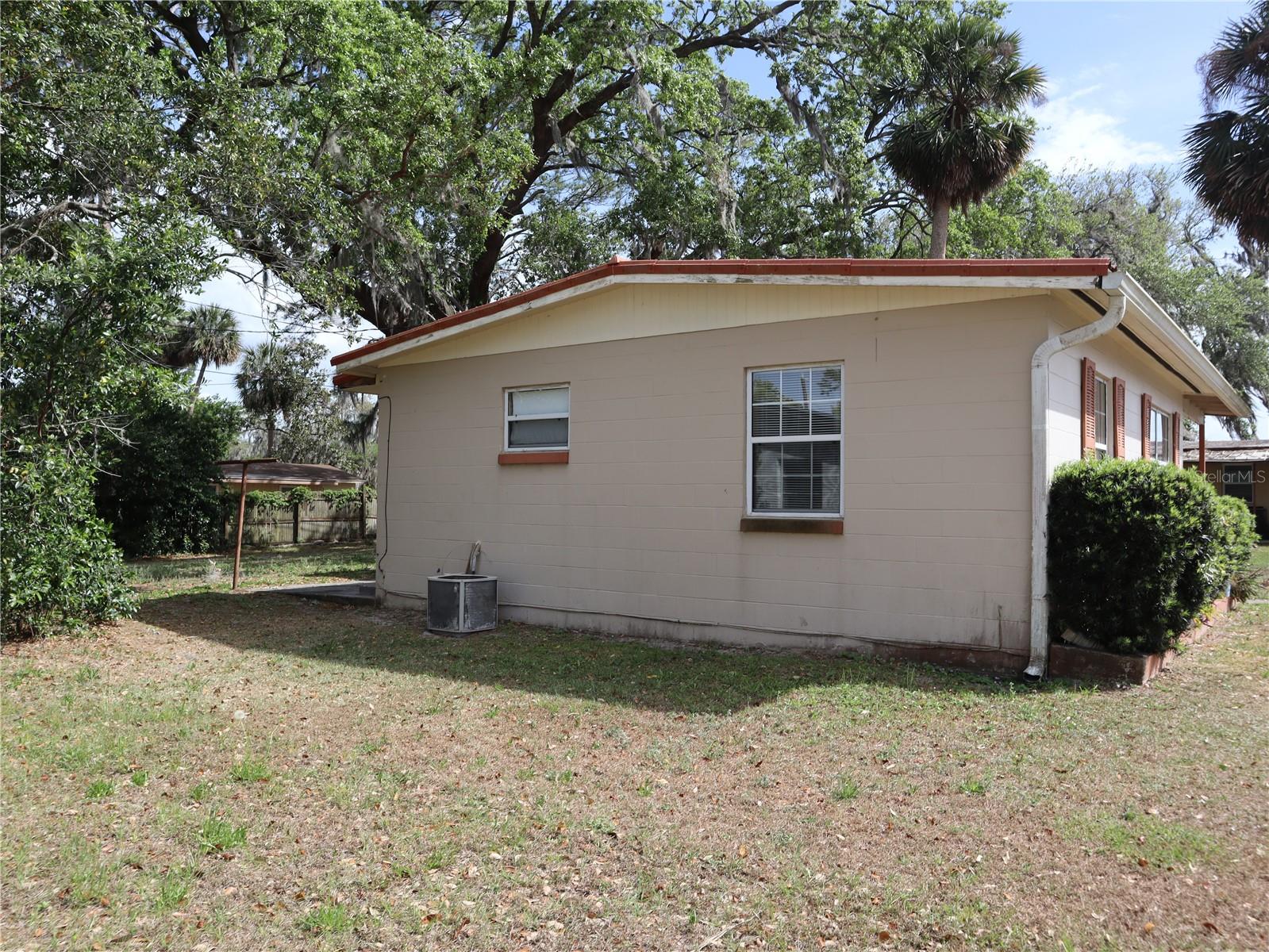 DELTONA LAKES UNIT 06 - Residential
