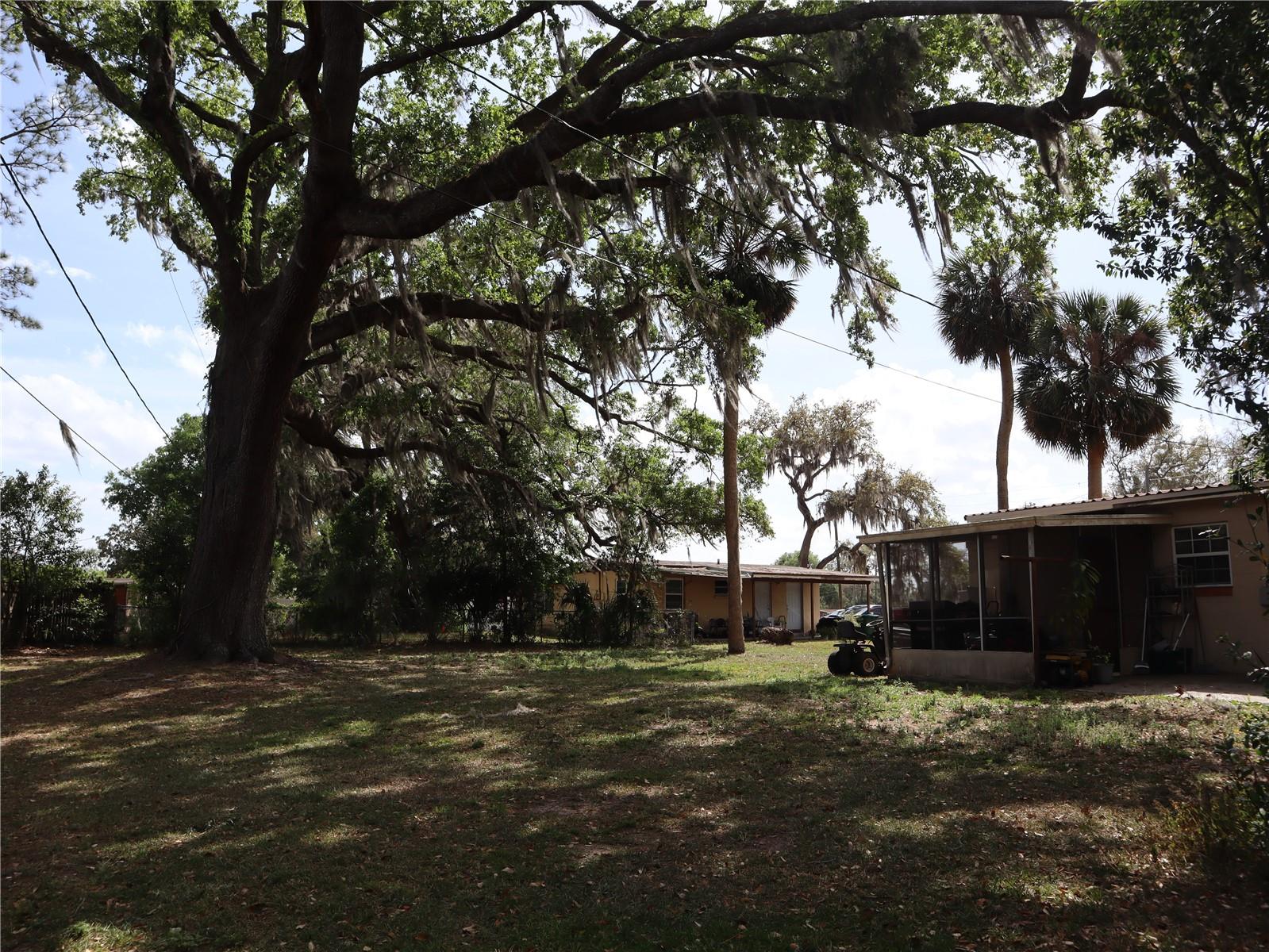 DELTONA LAKES UNIT 06 - Residential