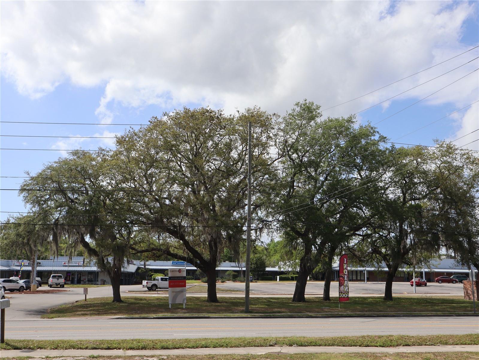 DELTONA LAKES UNIT 06 - Residential