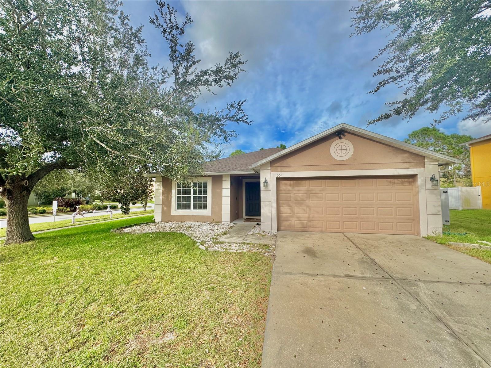 ROSEWOOD - Residential Lease