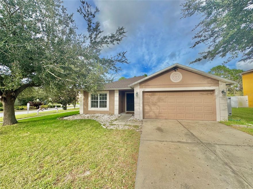 Fall in love with this updated property near Lake Nona, Orlando International airport and just a few minutes away from major theme parks.