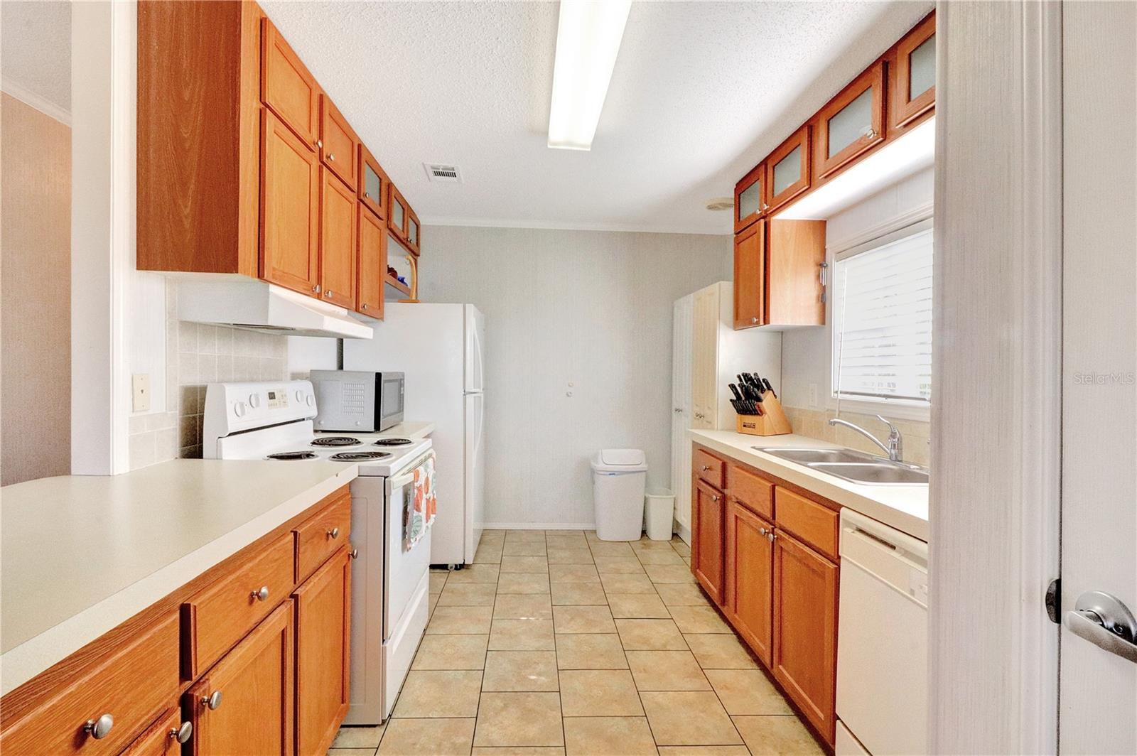 MAPLE LEAF ESTATES - Residential