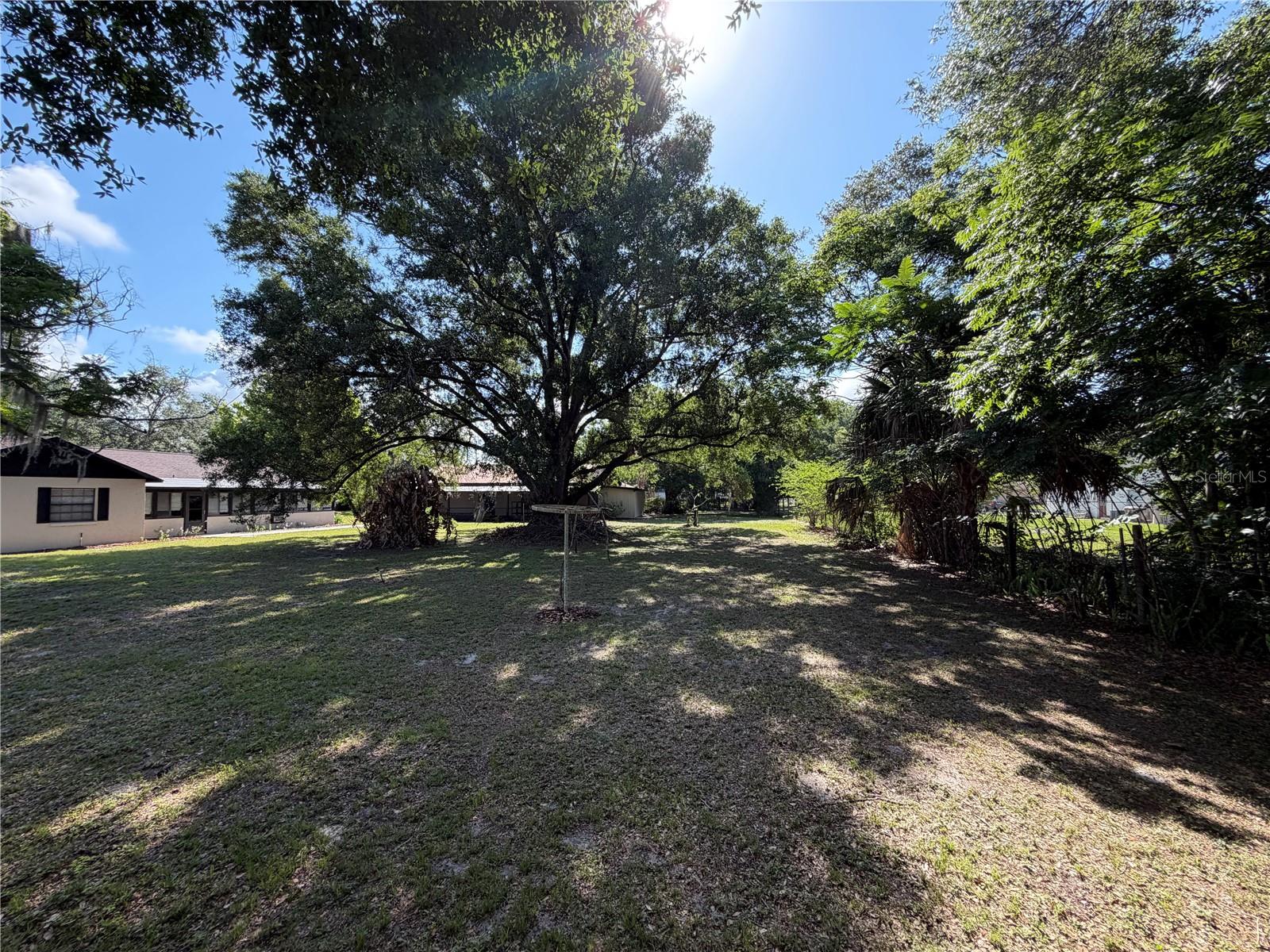 VALENCIA WOODS - Residential