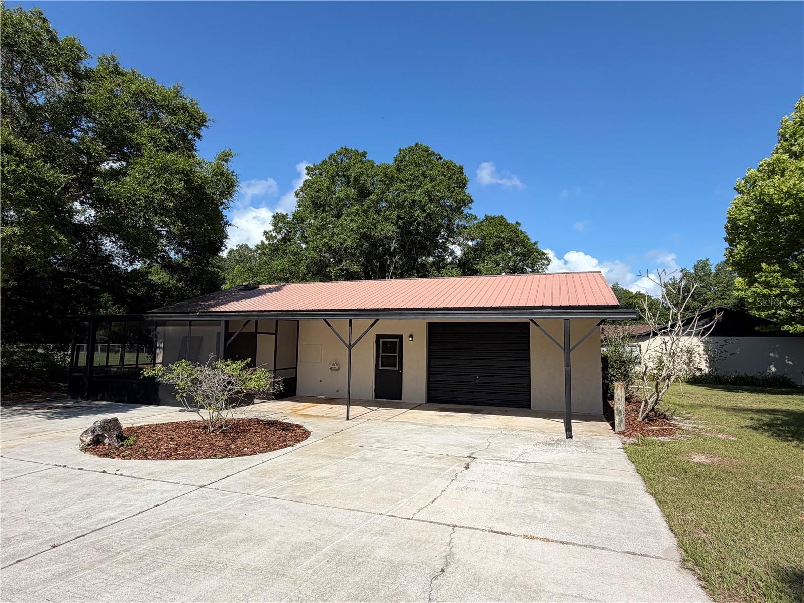 VALENCIA WOODS - Residential