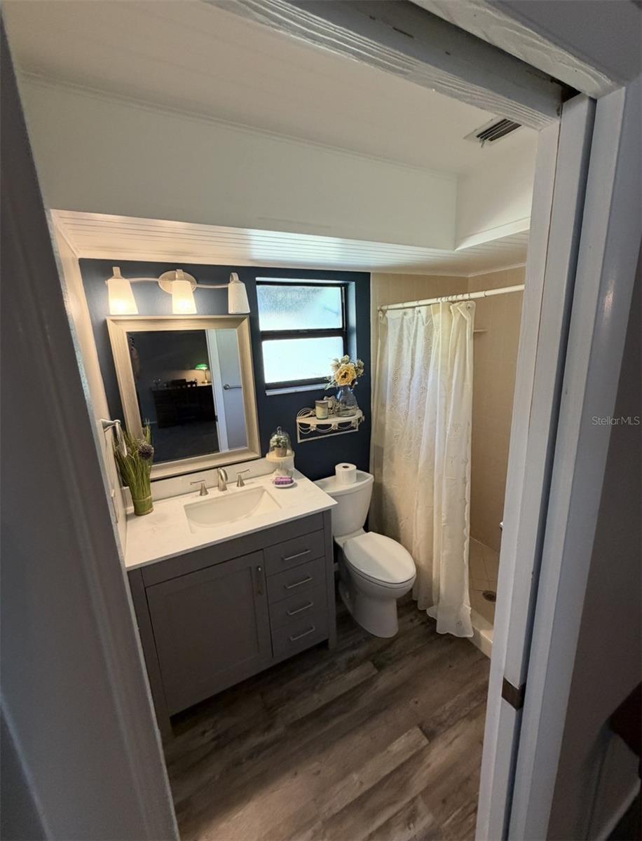 VALENCIA WOODS - Residential