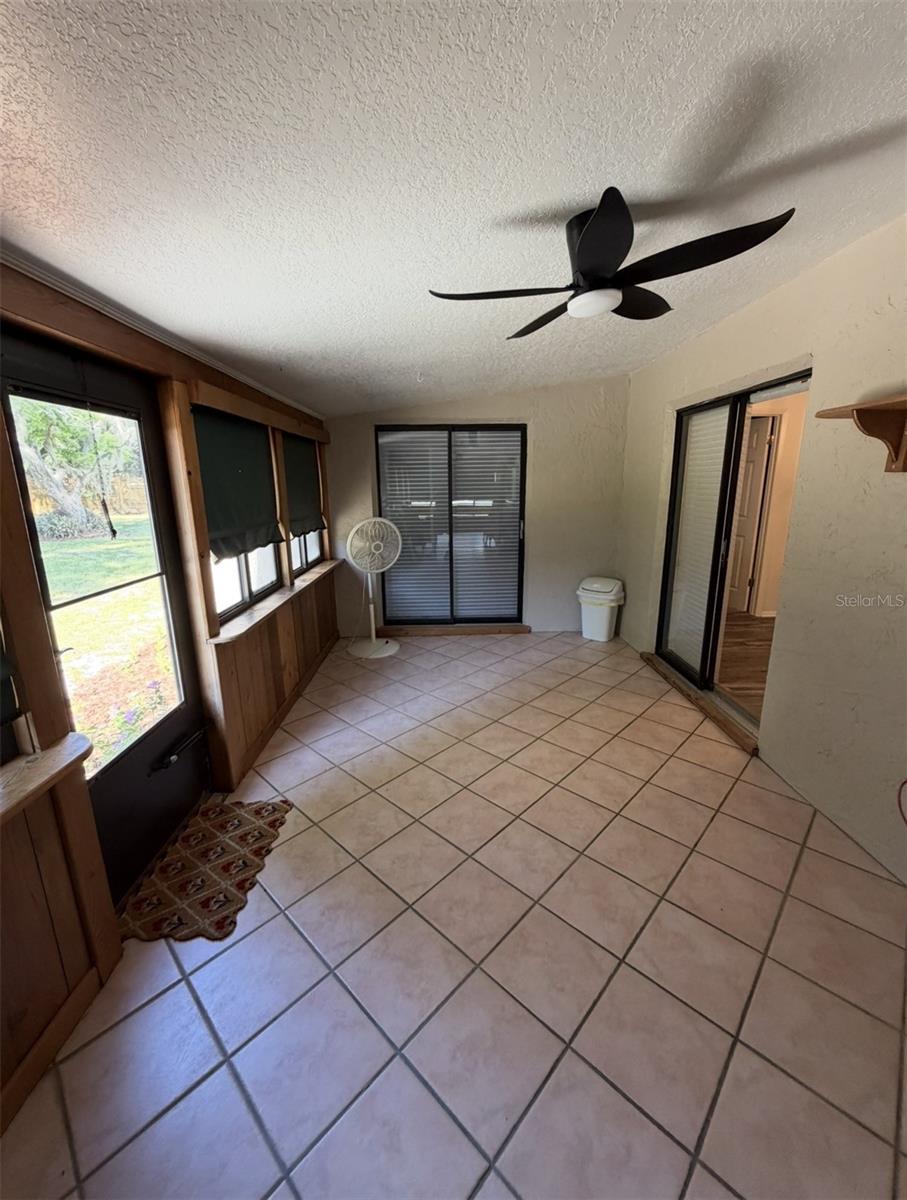 VALENCIA WOODS - Residential