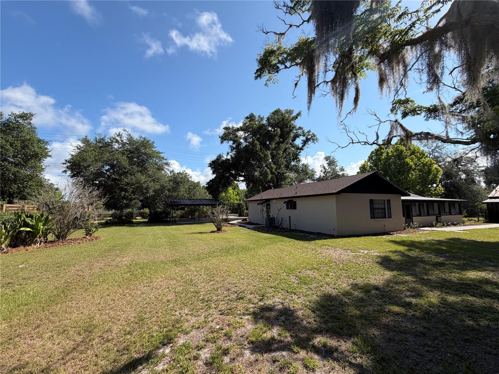 VALENCIA WOODS - Residential