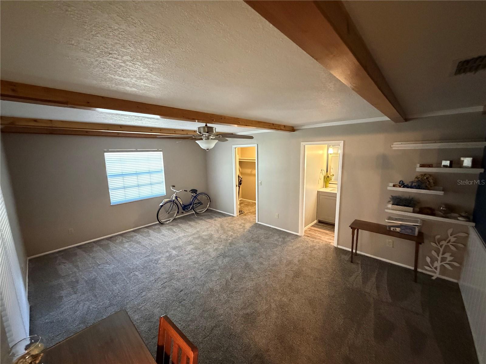 VALENCIA WOODS - Residential