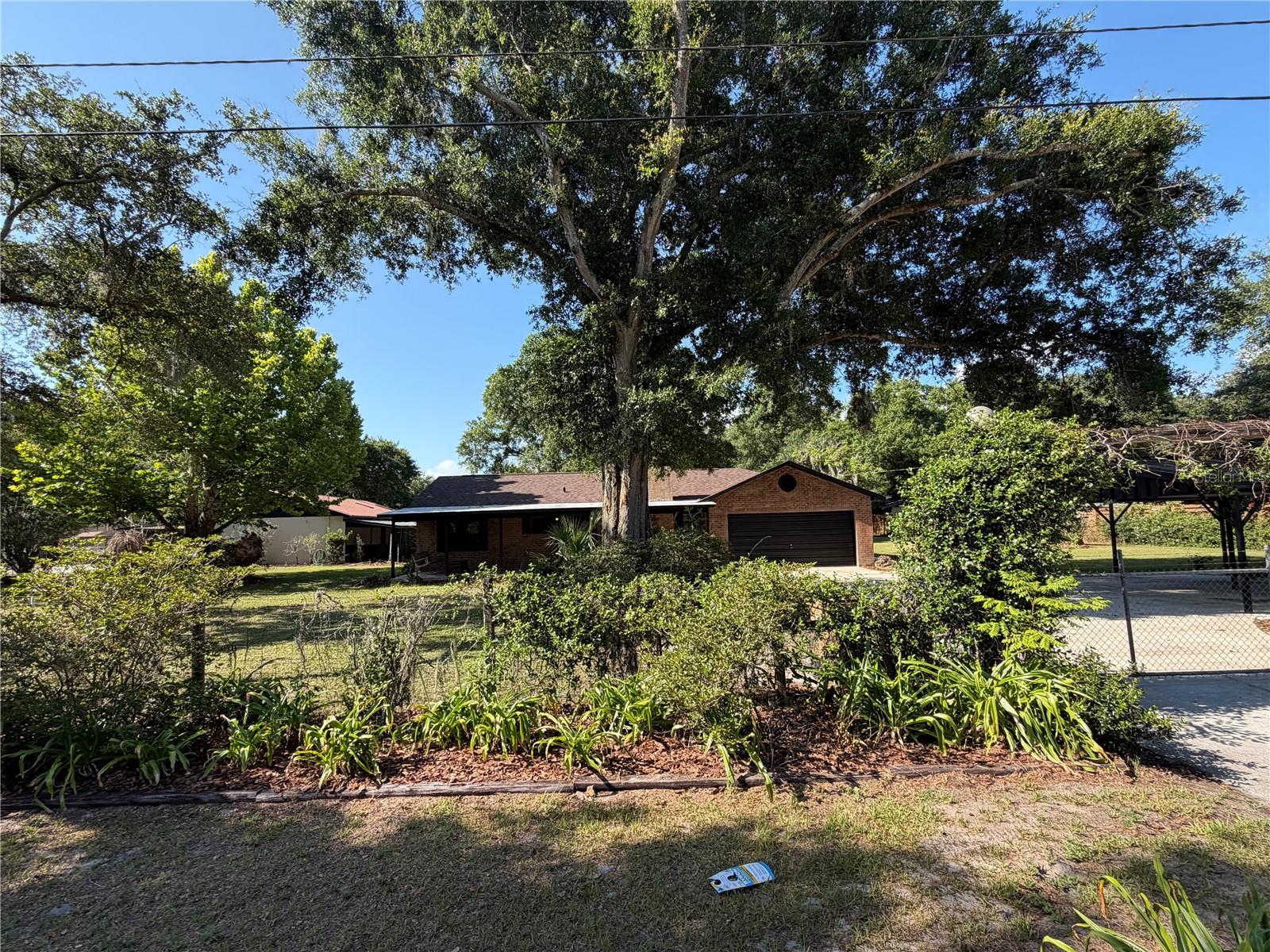 VALENCIA WOODS - Residential