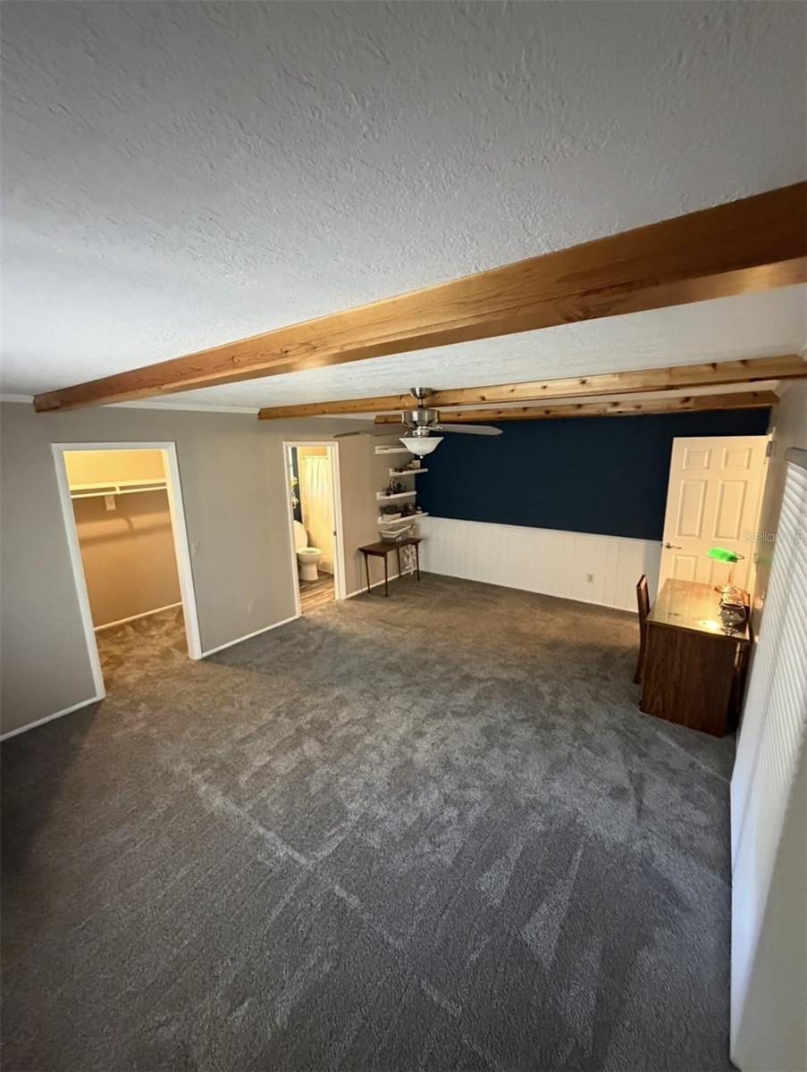VALENCIA WOODS - Residential