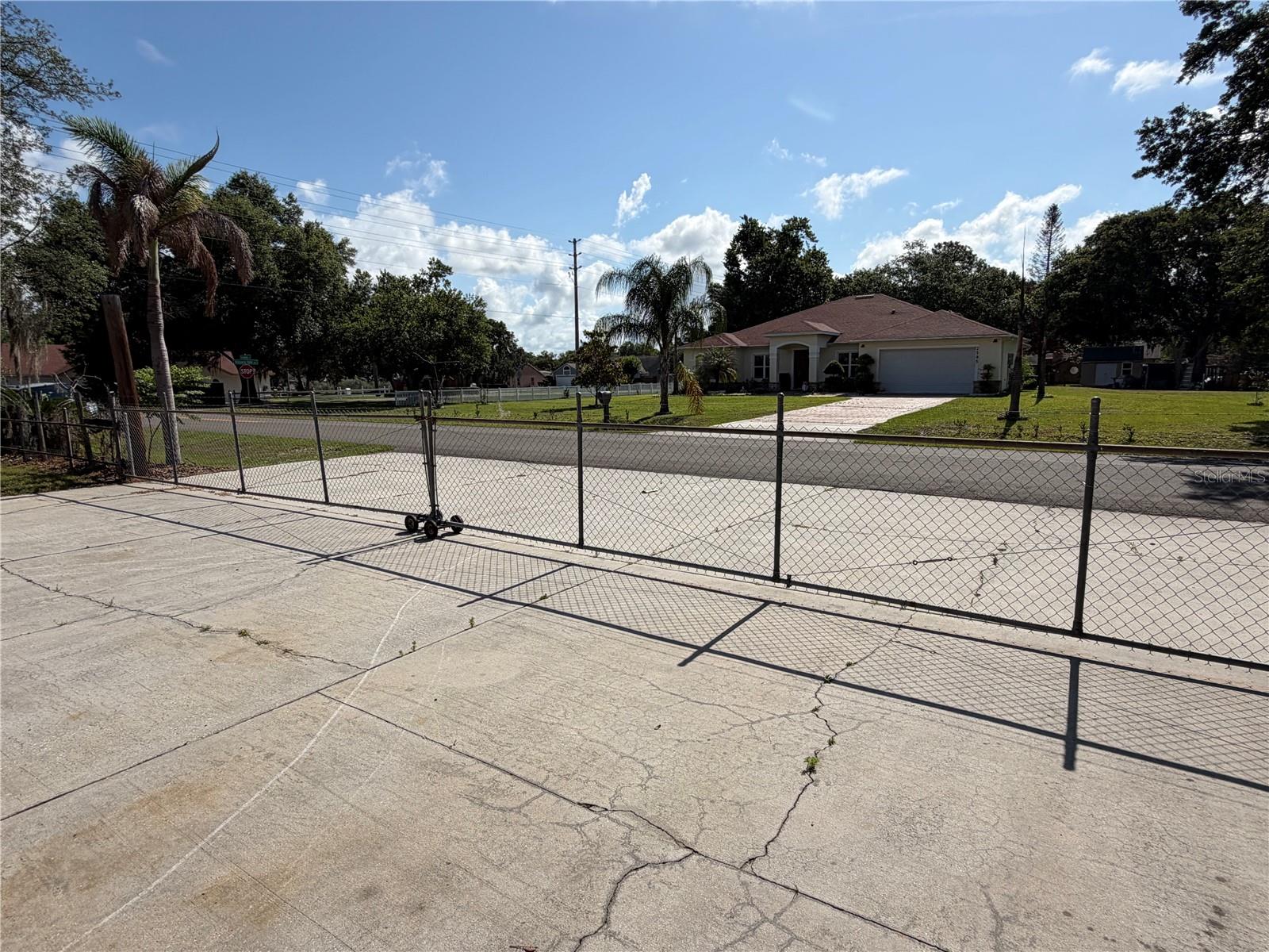 VALENCIA WOODS - Residential