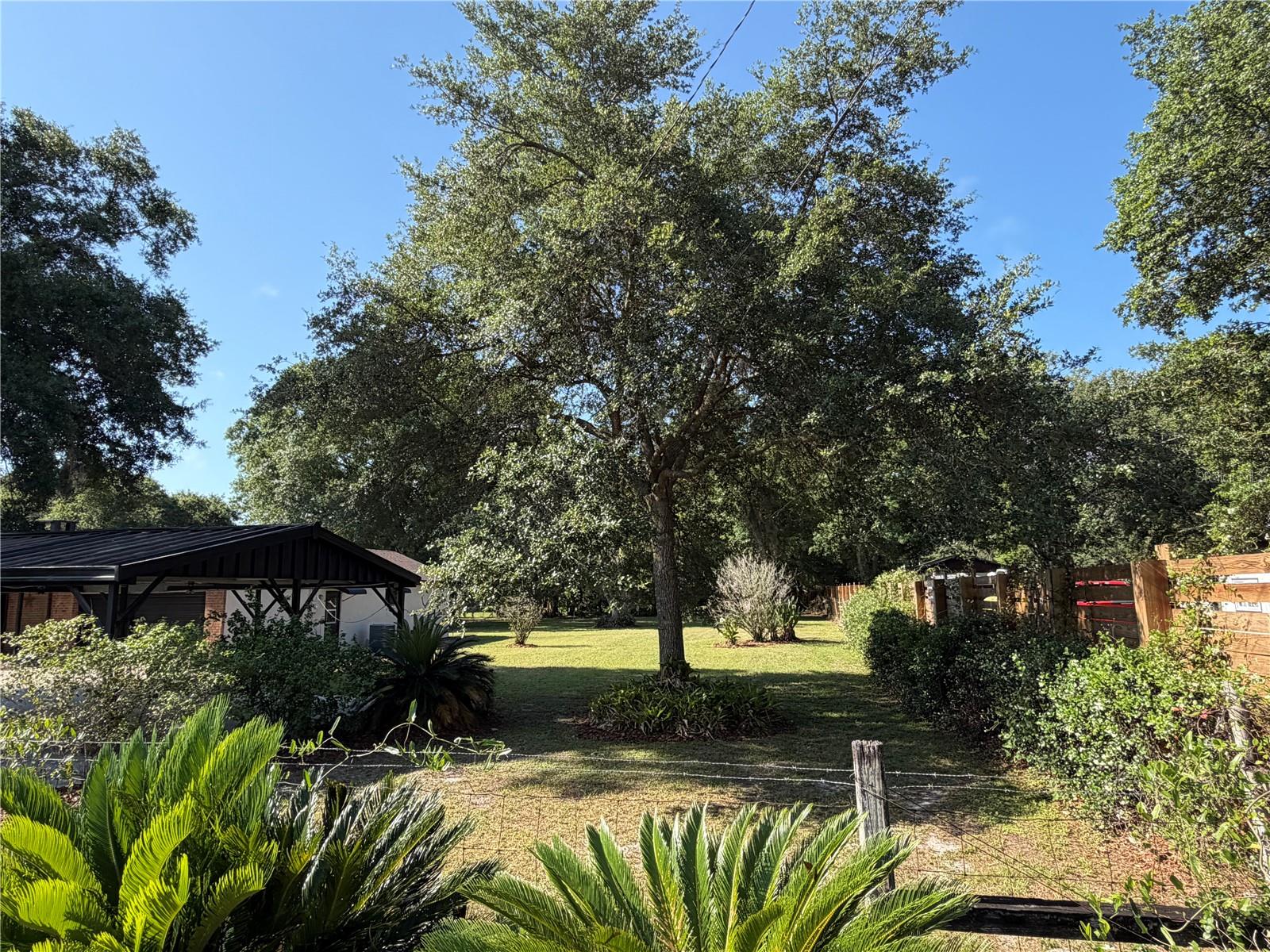 VALENCIA WOODS - Residential