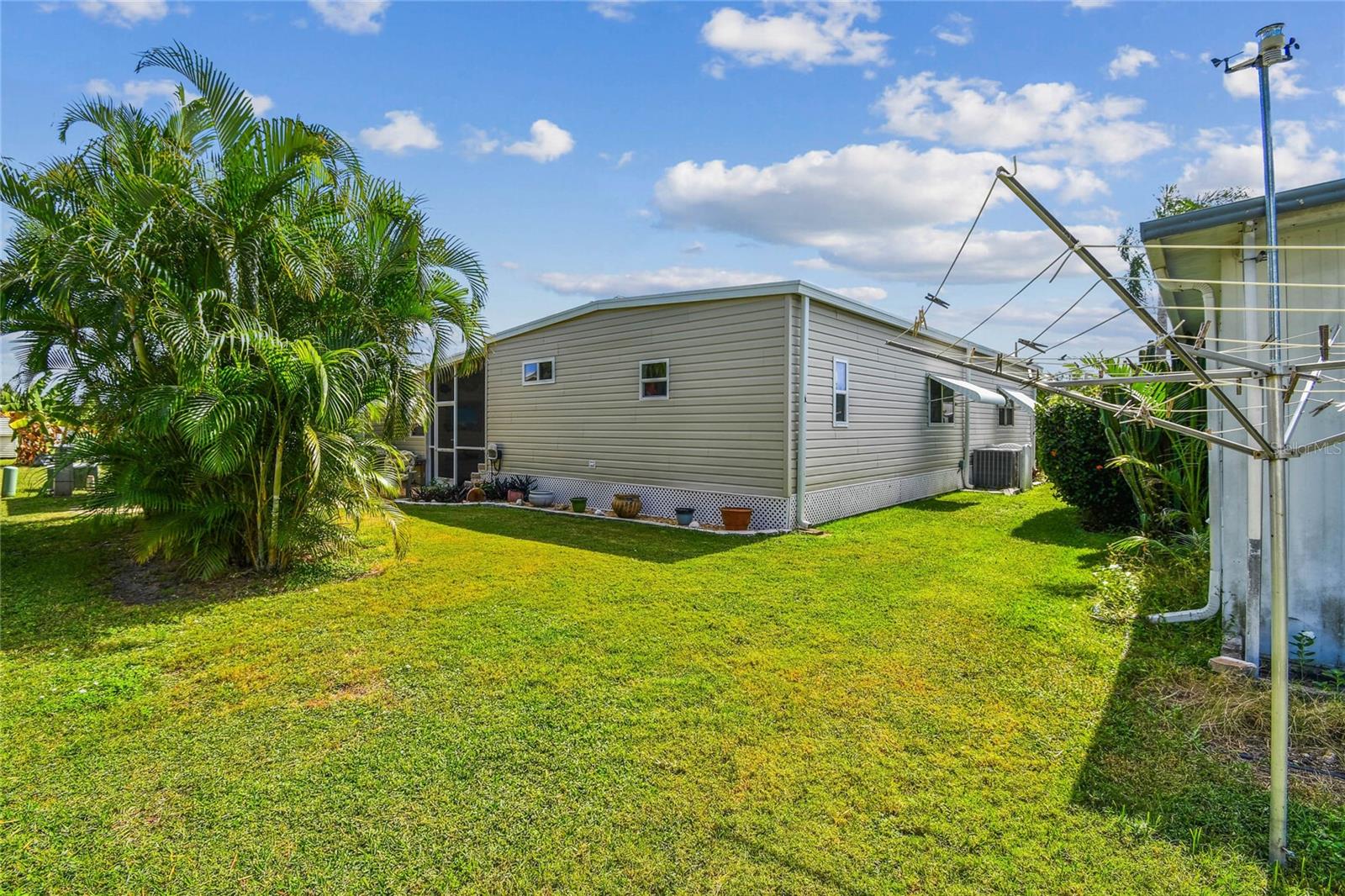 CASA LOMA MOBILEHOME - Residential
