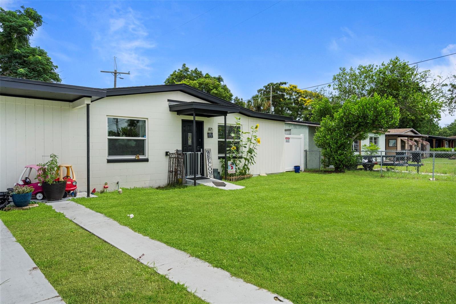 LAKE LAWNE SHORES - Residential