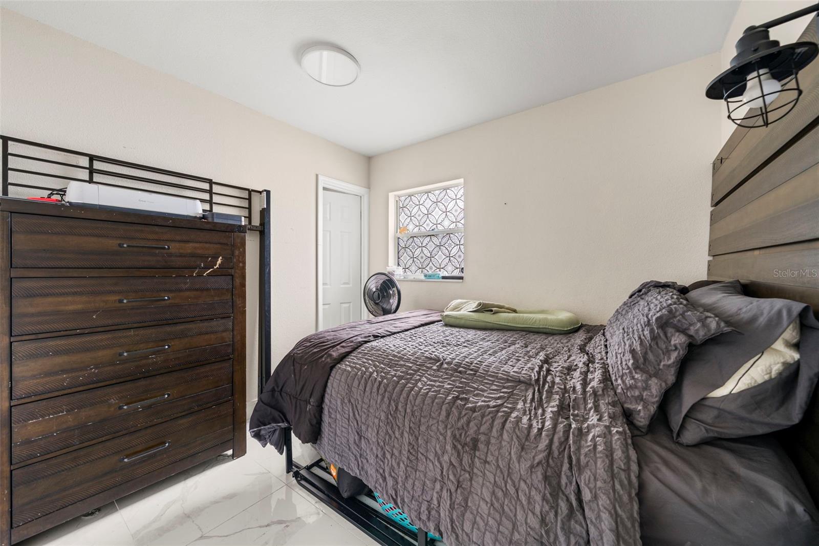 LAKE LAWNE SHORES - Residential