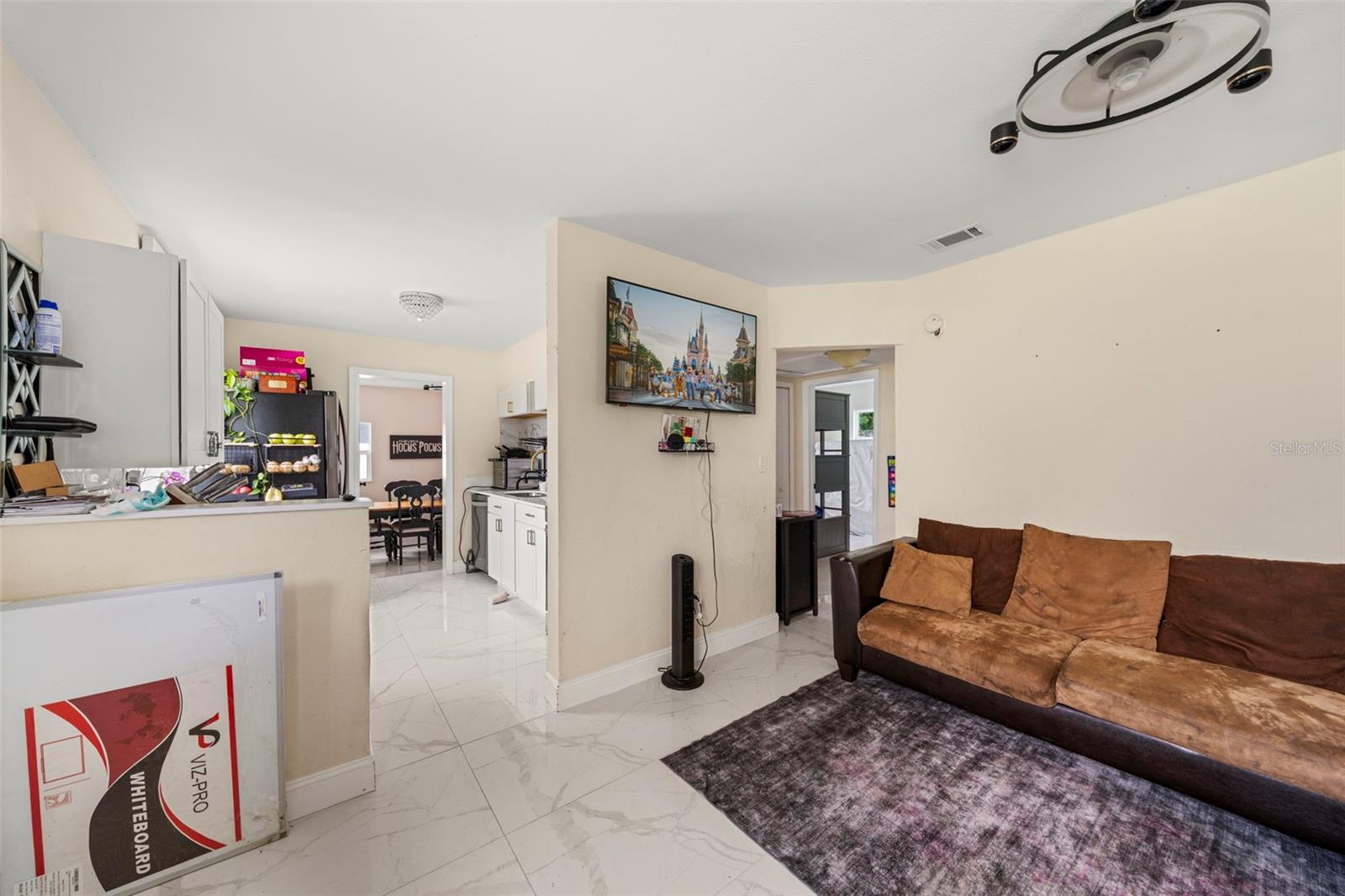LAKE LAWNE SHORES - Residential