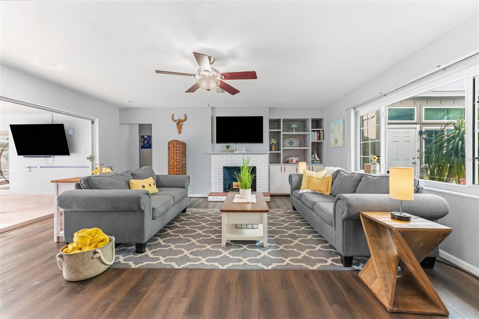 FAIRWAY ACRES UNIT ONE - Residential