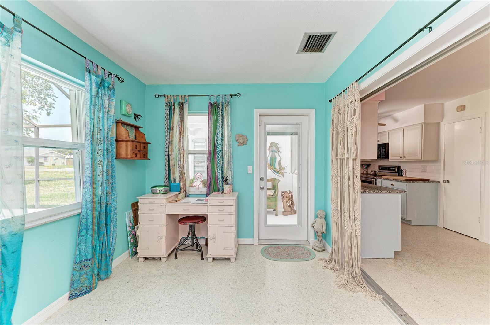 SOUTH VENICE - Residential