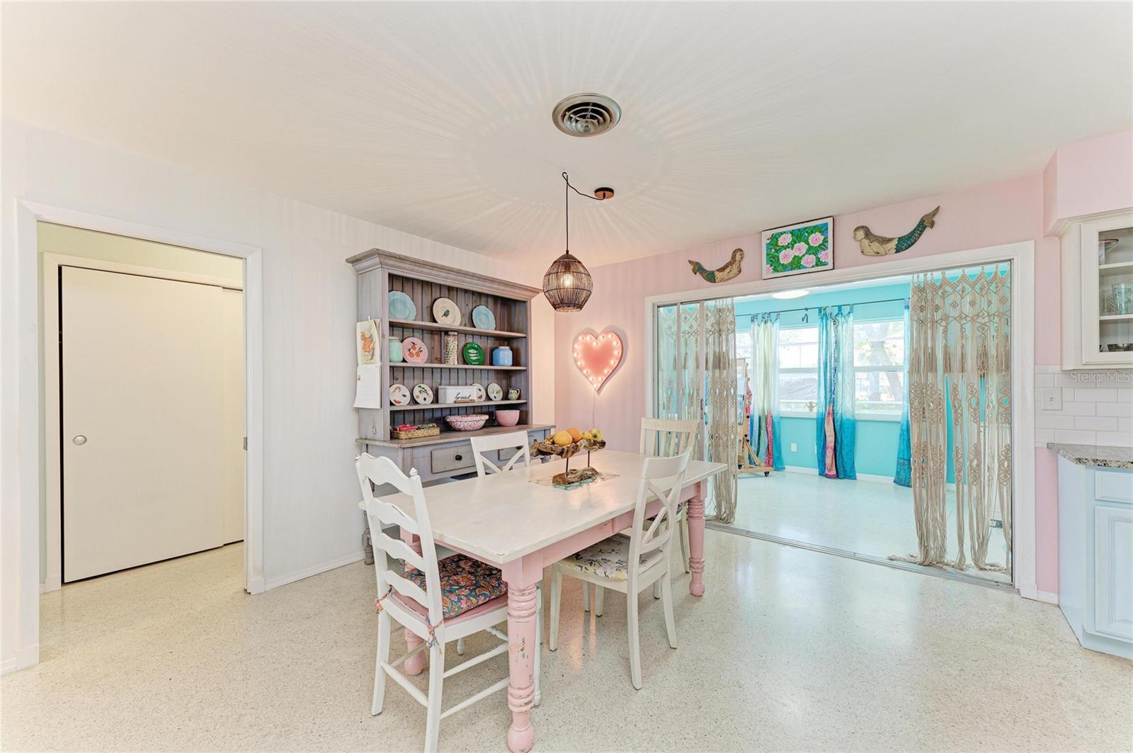 SOUTH VENICE - Residential