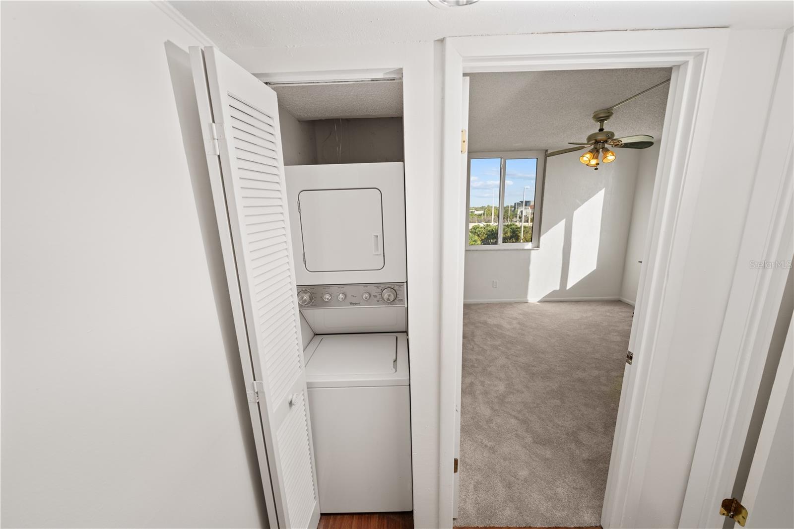 4YQ | ONE LAUREL PLACE A CONDOMINIUM - Residential