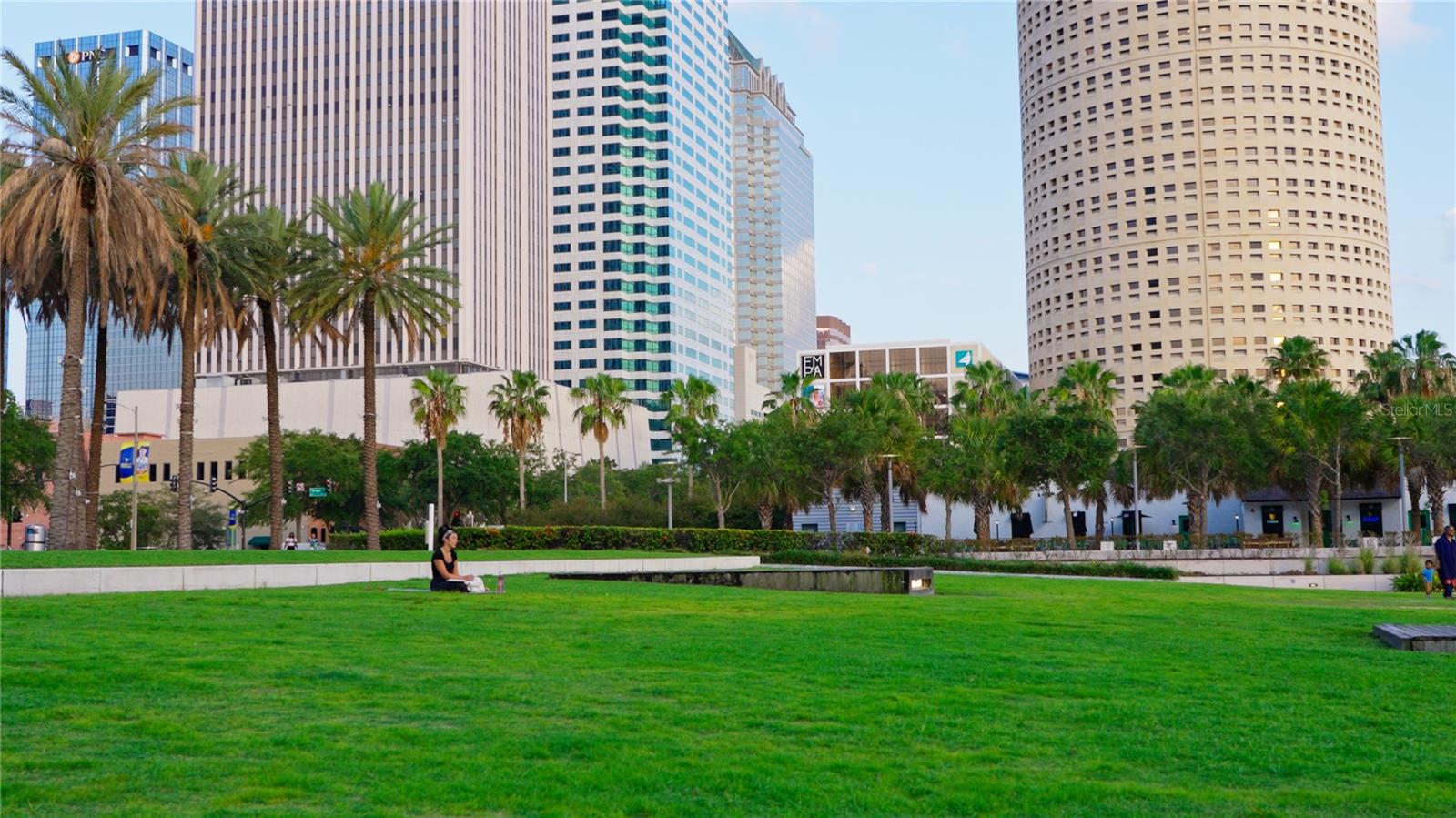 4YQ | ONE LAUREL PLACE A CONDOMINIUM - Residential