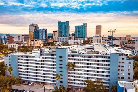 Photo of 201 W Laurel Street #701, Tampa, FL 33602 (MLS # TB8480430)