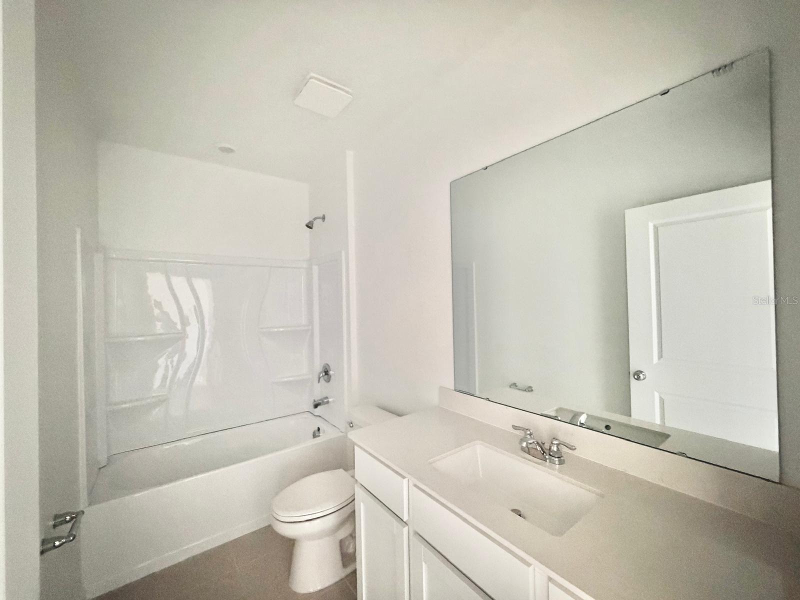 KNIGHTSBRIDGE PH 2 - Residential Lease