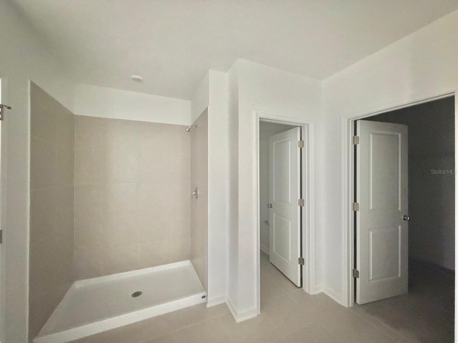 KNIGHTSBRIDGE PH 2 - Residential Lease