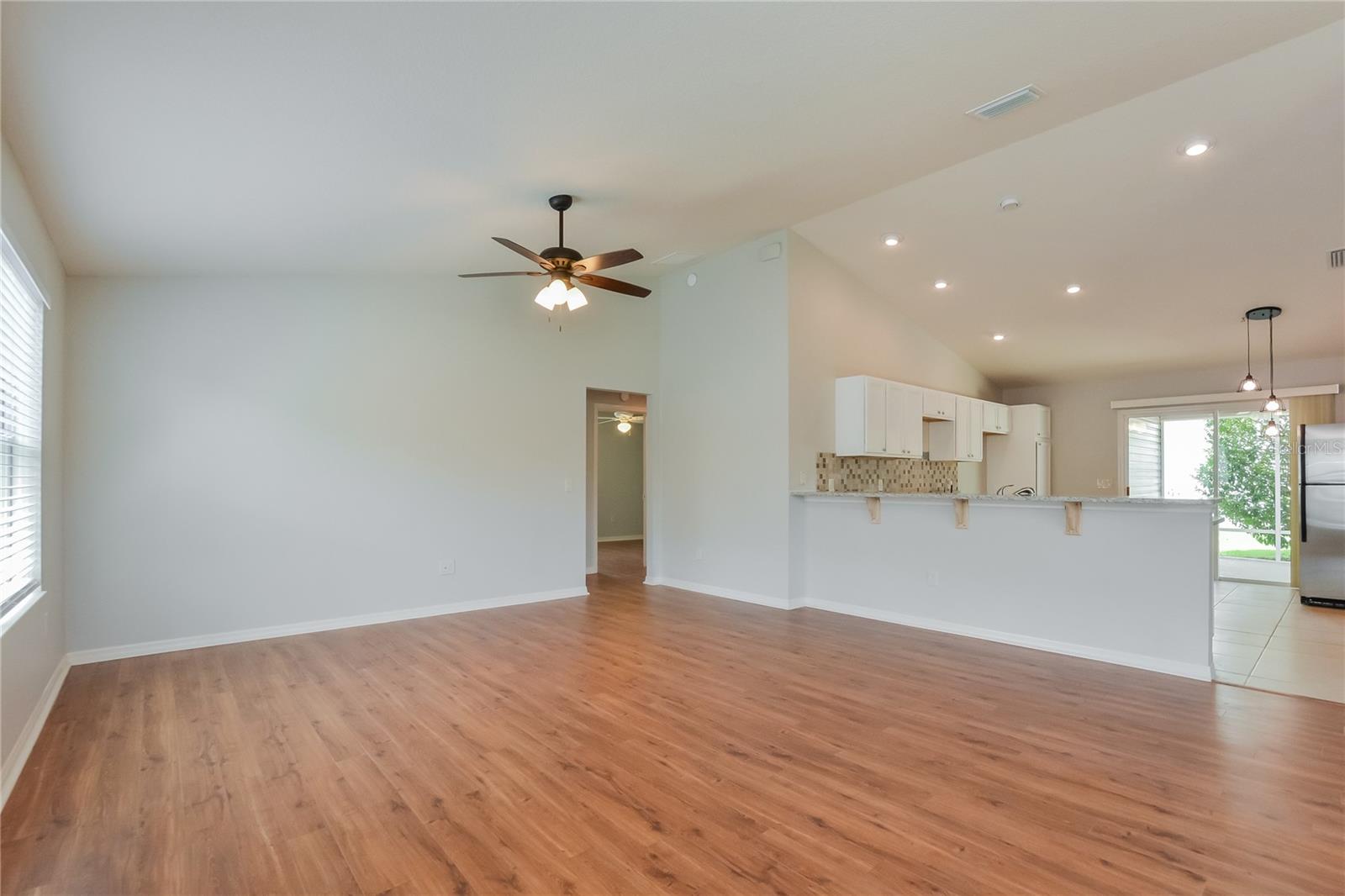 2572 BERRINGTON LOOP