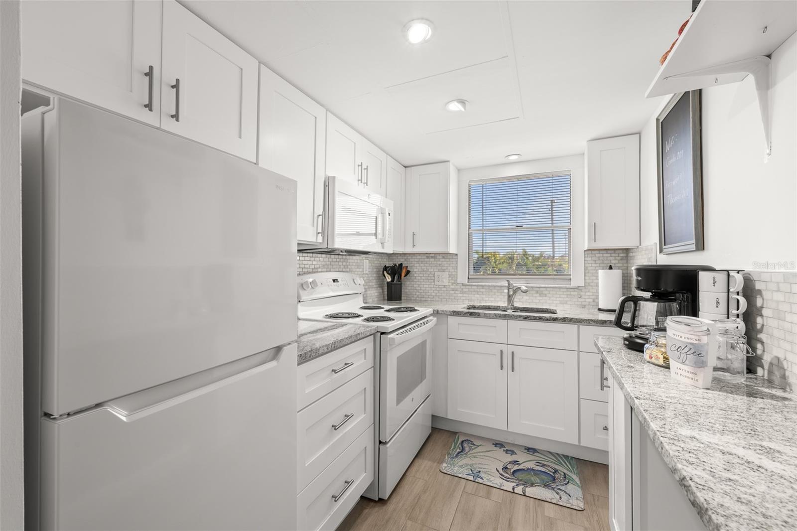 KINGS MOORINGS CONDO THE - Residential