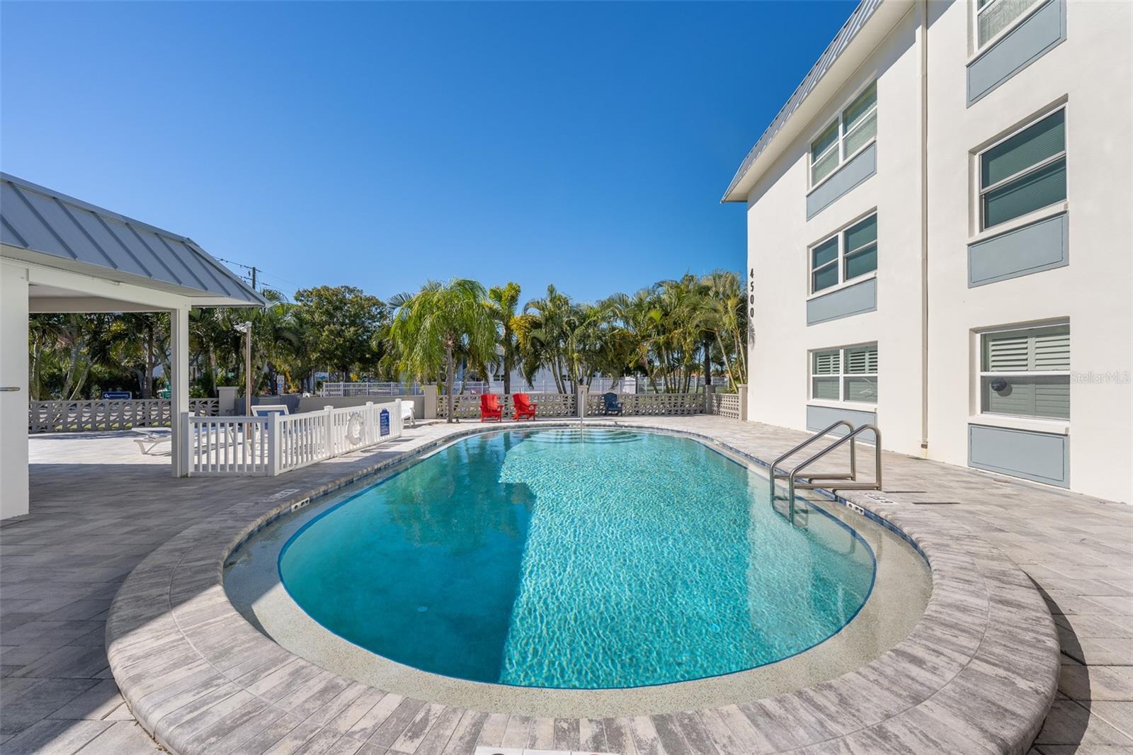 KINGS MOORINGS CONDO THE - Residential