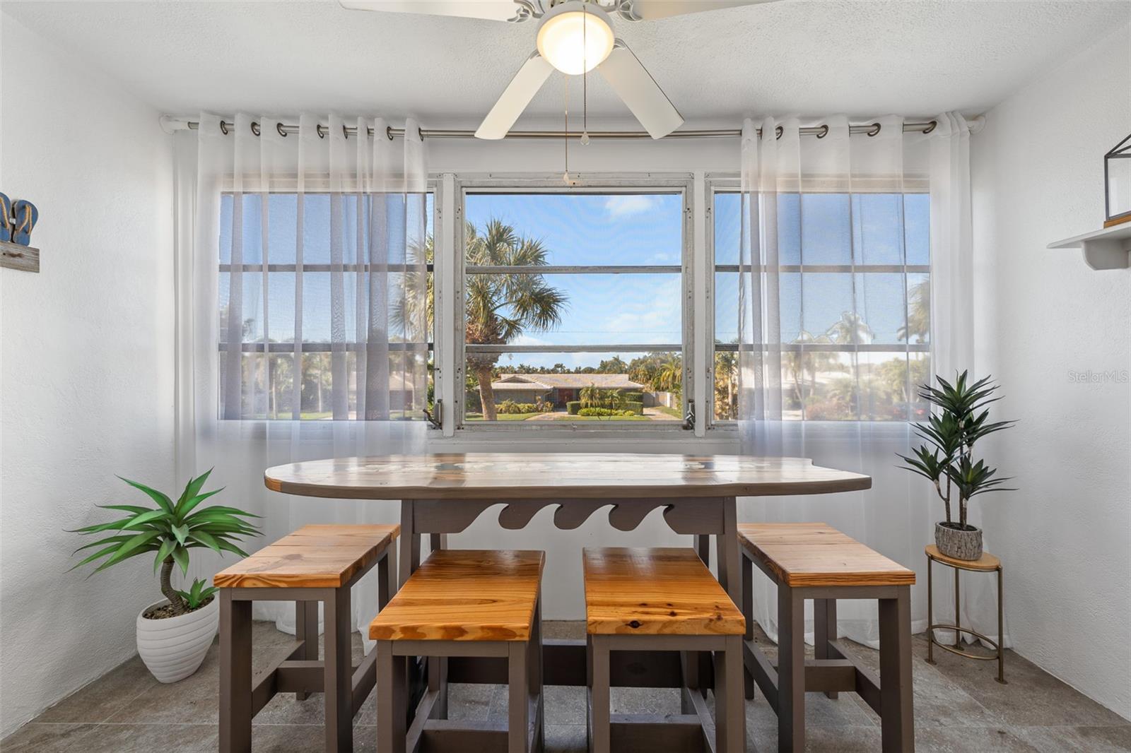 KINGS MOORINGS CONDO THE - Residential