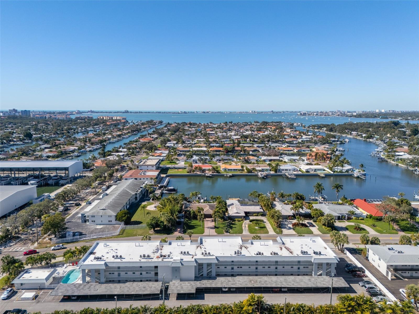 KINGS MOORINGS CONDO THE - Residential