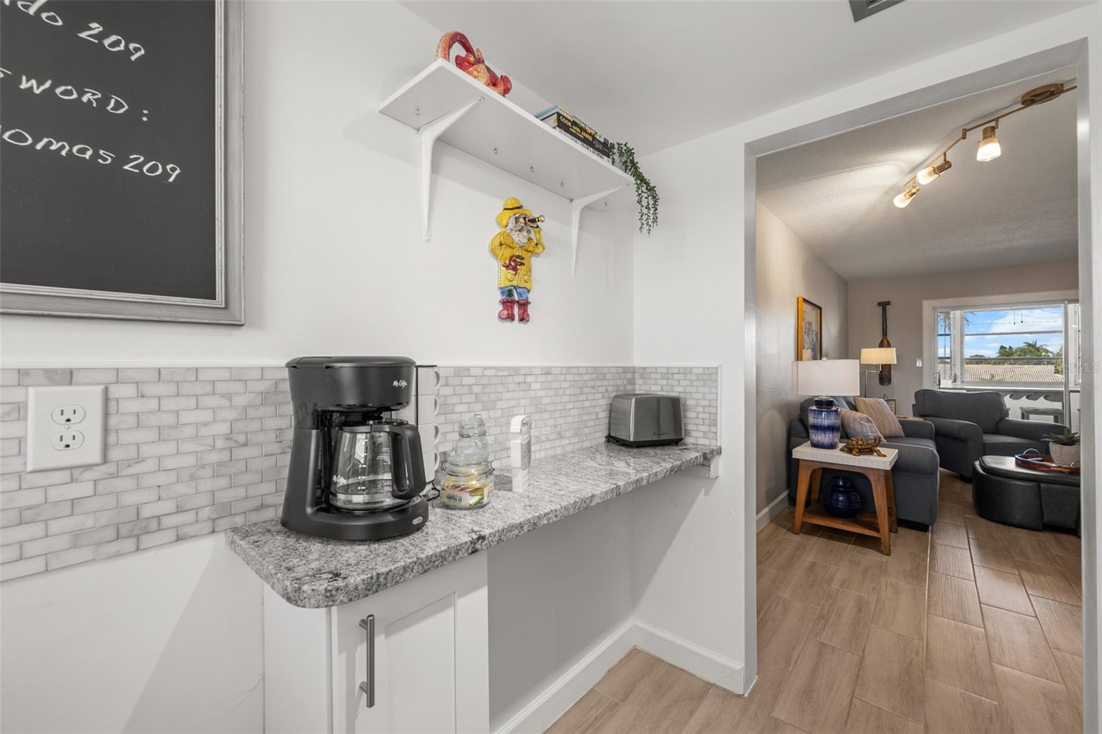 KINGS MOORINGS CONDO THE - Residential