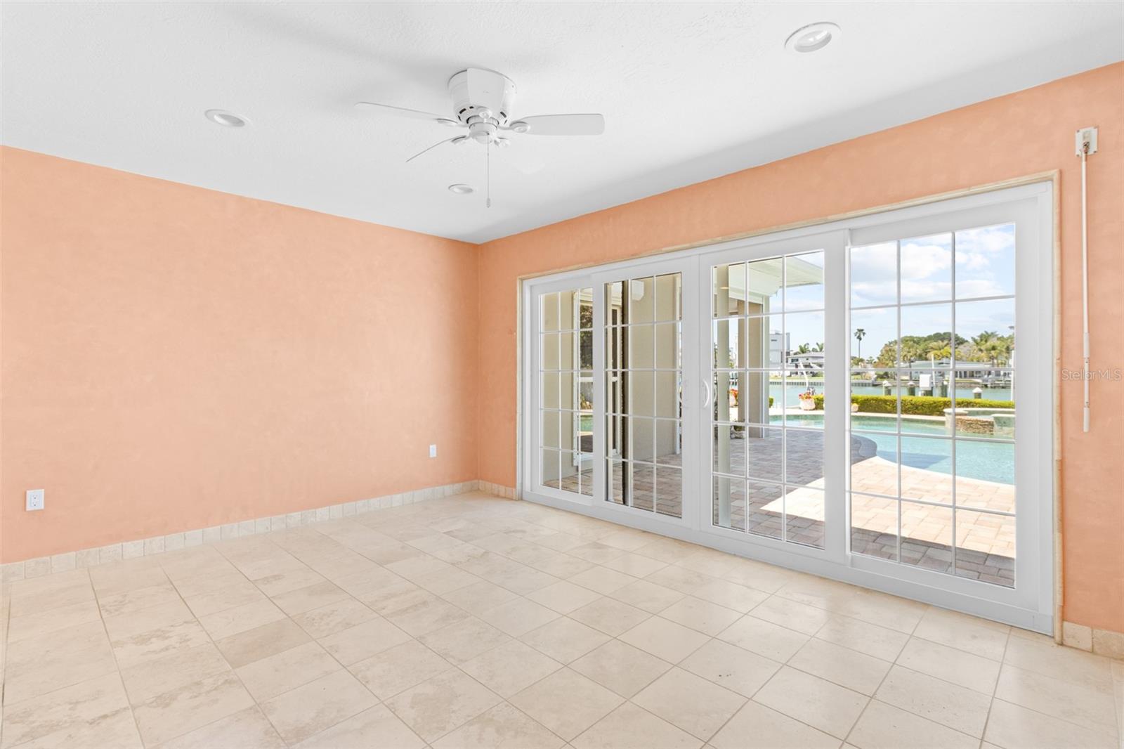 PARADISE ISLAND 4TH ADD - Residential