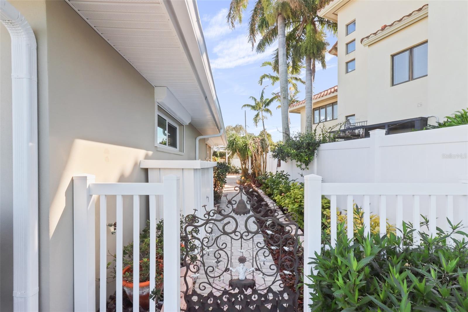 PARADISE ISLAND 4TH ADD - Residential