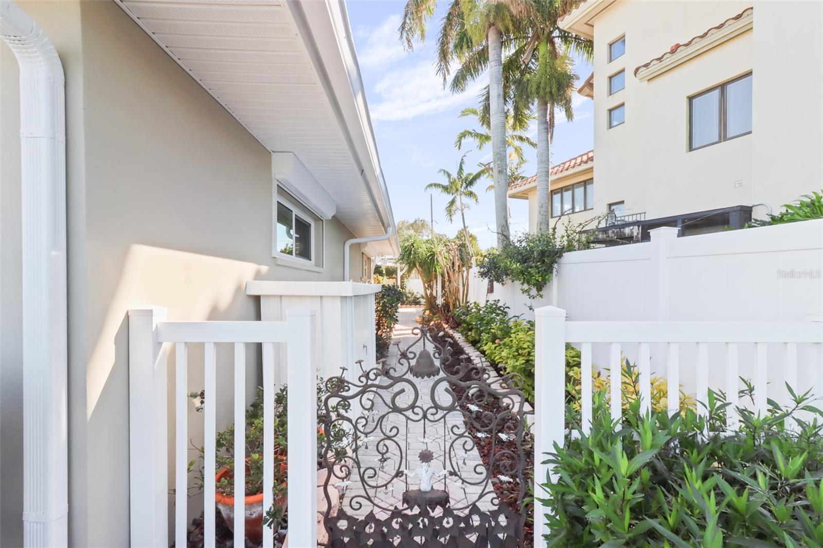 PARADISE ISLAND 4TH ADD - Residential