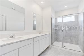 CHATEAU/ASTONIA - Residential