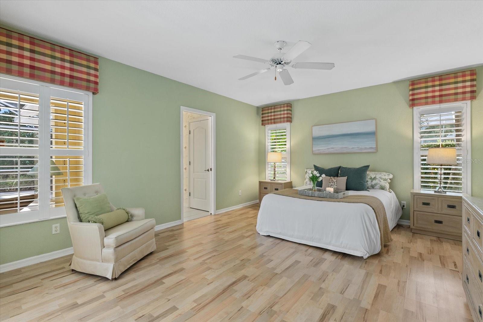108 VENICE PALMS BOULEVARD 1