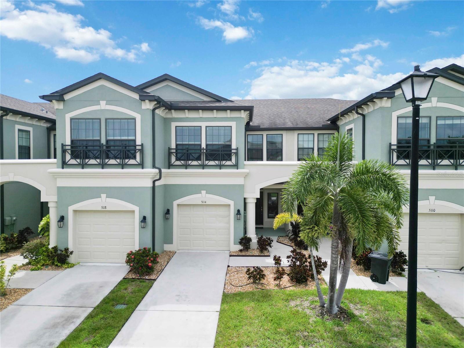CREEKWOOD TWNHMS - Residential Lease