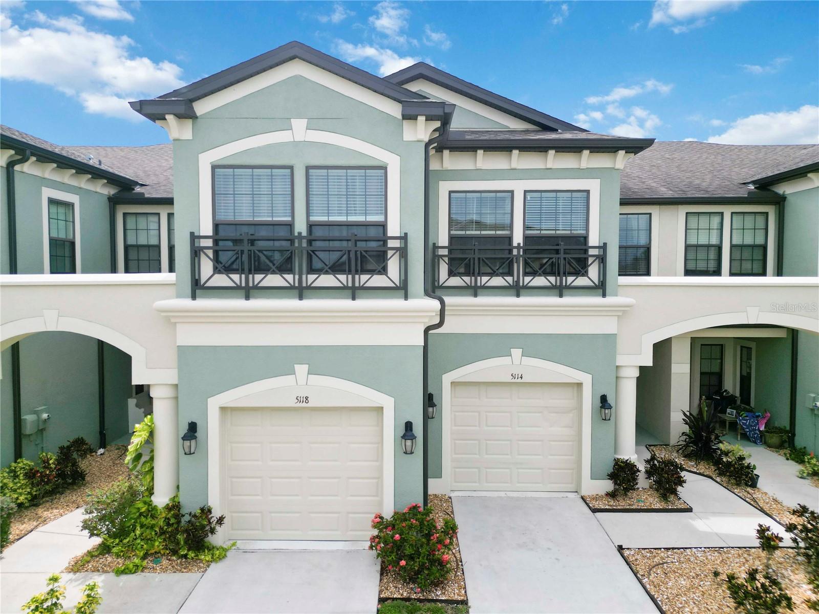 CREEKWOOD TWNHMS - Residential Lease