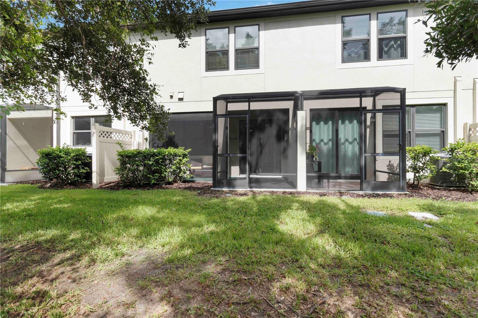 CREEKWOOD TWNHMS - Residential Lease