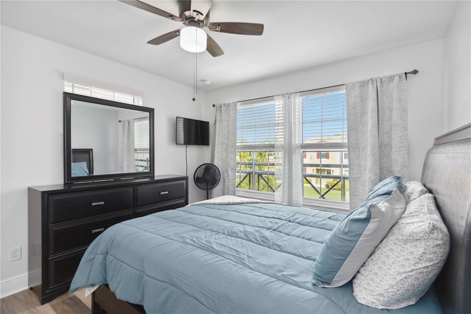 CREEKWOOD TWNHMS - Residential Lease