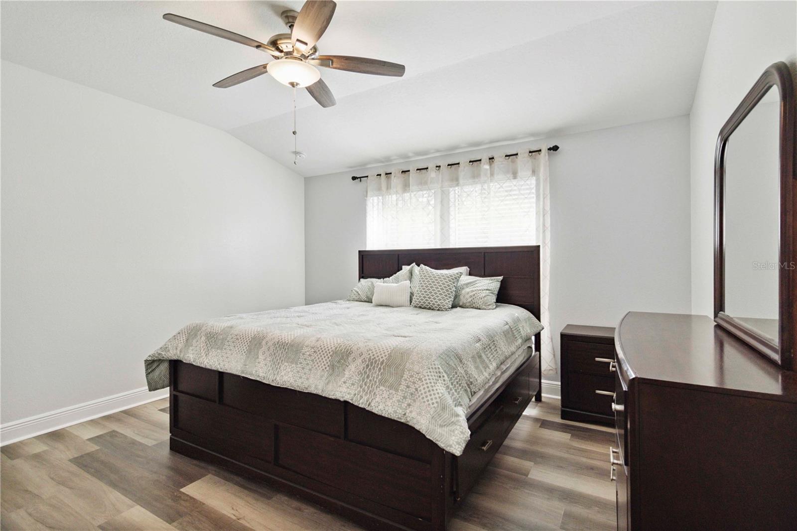 CREEKWOOD TWNHMS - Residential Lease