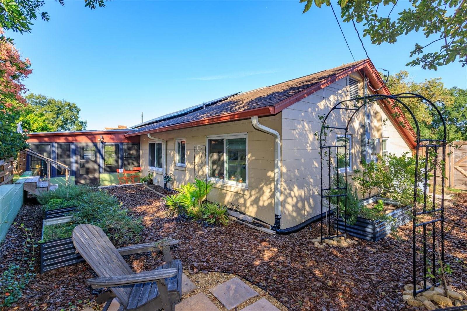 MEDALLION ESTATES - Residential