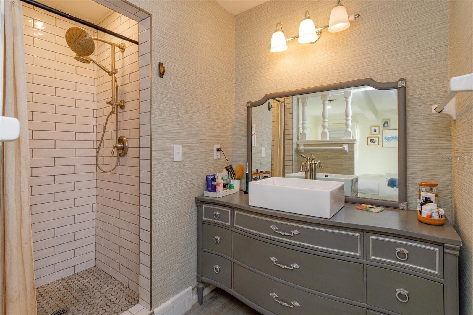 MEDALLION ESTATES - Residential