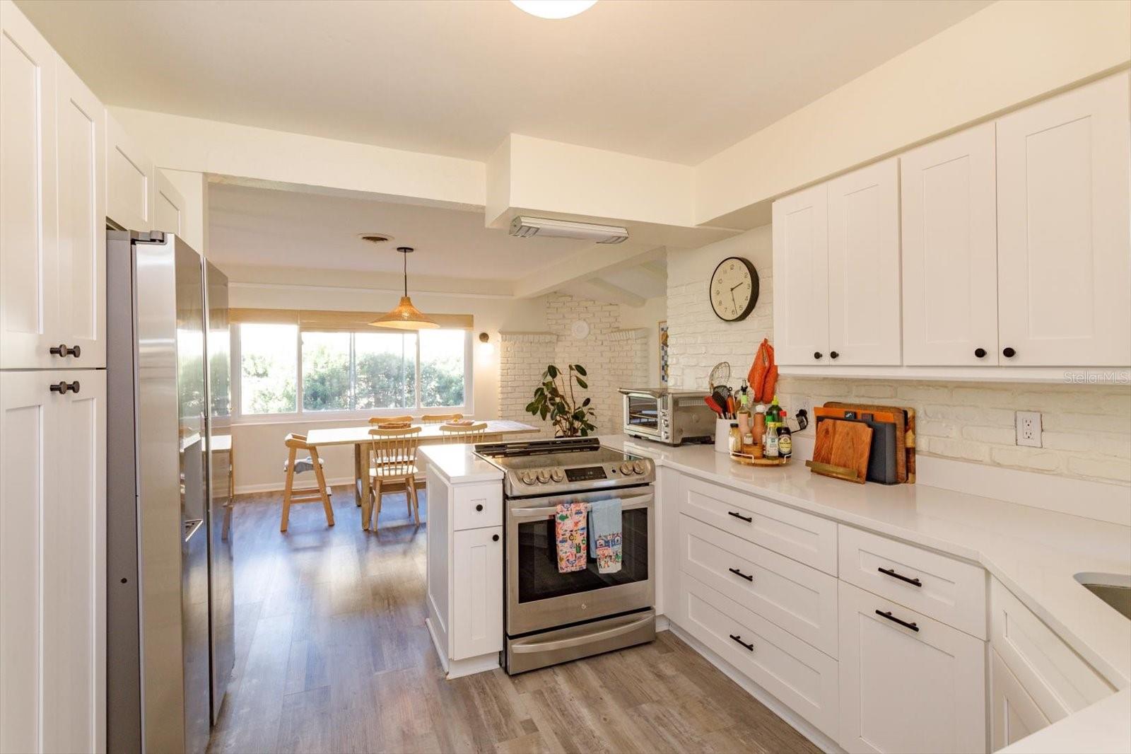 MEDALLION ESTATES - Residential