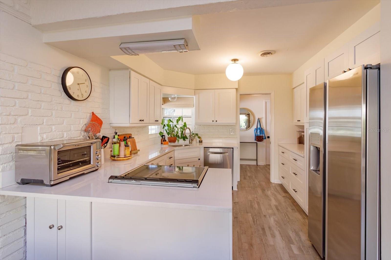 MEDALLION ESTATES - Residential